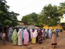 Une foule de femmes